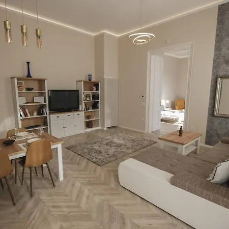 Apartment Opera Luxury Resident *