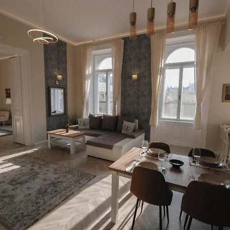 Opera Luxury Resident