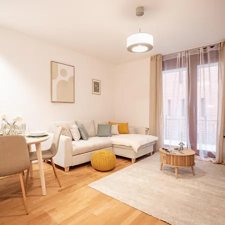 Leda Private Apartment *