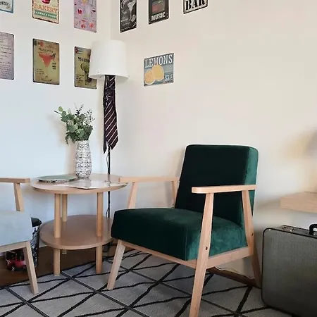Retro-metro Apartment *