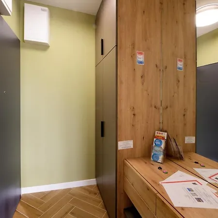 Orangehomes Sunny & Modern 2br Penthouse With Ac & Terrace * Budapest