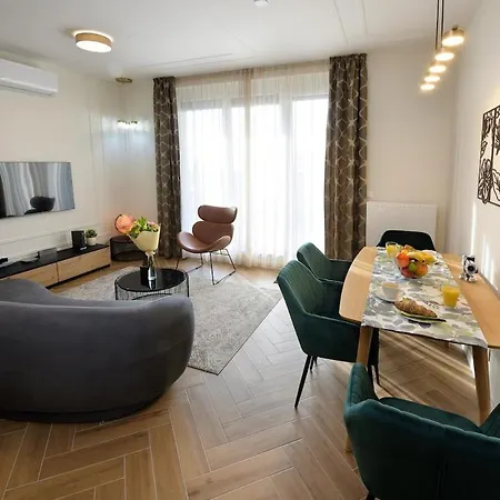 Orangehomes Sunny & Modern 2br Penthouse With Ac & Terrace
