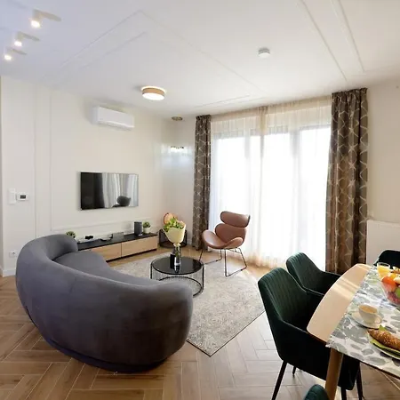 Apartment Orangehomes Sunny & Modern 2br Penthouse With Ac & Terrace