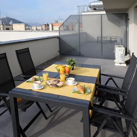 Orangehomes Sunny & Modern 2br Penthouse With Ac & Terrace * Budapest