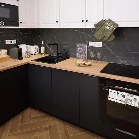 Orangehomes Sunny & Modern 2br Penthouse With Ac & Terrace Budapest