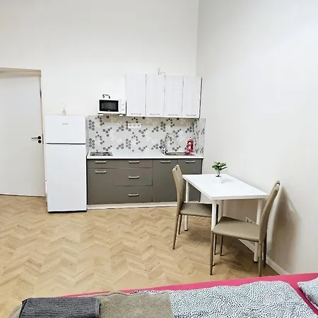Apartman Designer Near Kalvin Square