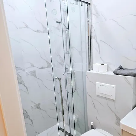 Designer Near Kalvin Square Apartman *