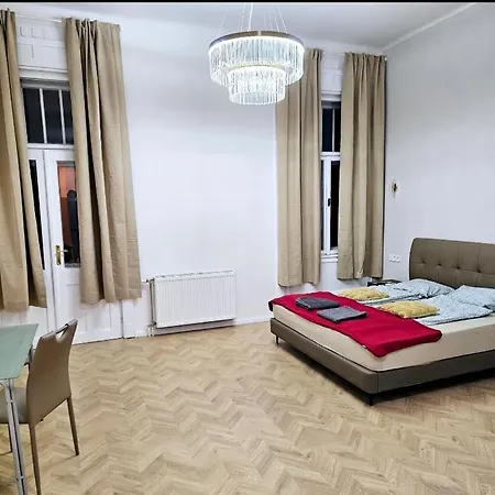 Apartman Designer Near Kalvin Square