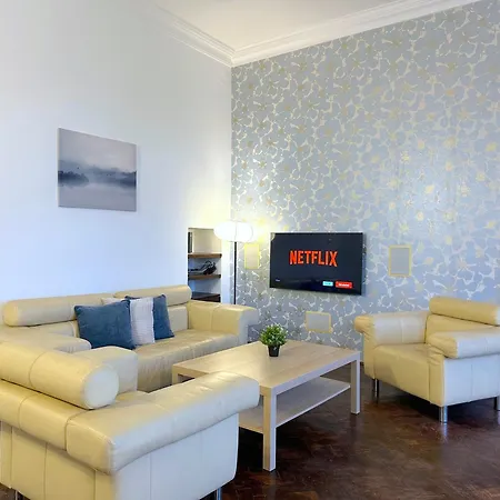 Lejlighed Stunning 150m2 3-bedroom With Balcony Budapest