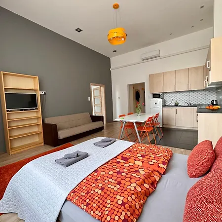 Gracia House Aparthotel 3*