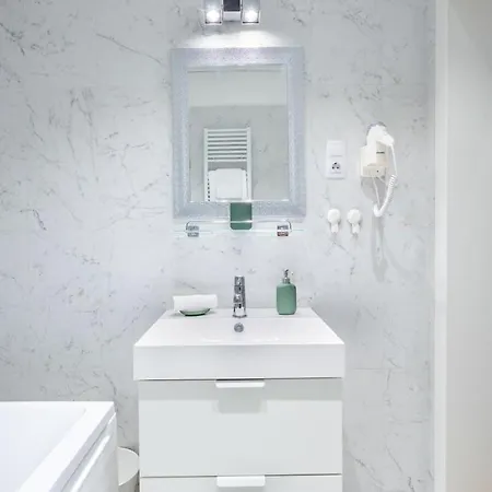 Boutique Luxury - & Quiet Apartment Budapest