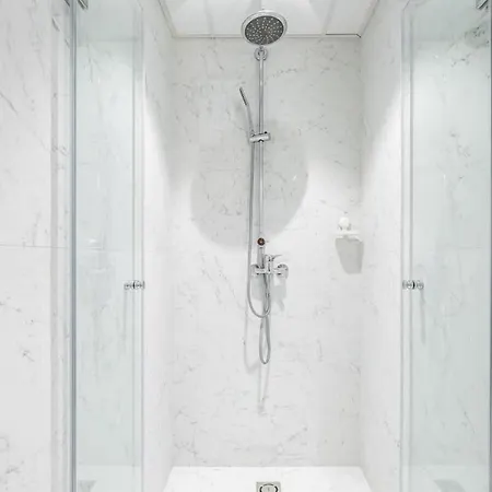 Boutique Luxury - & Quiet *