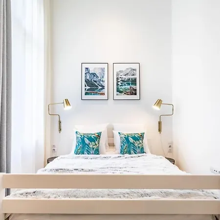 Boutique Luxury - & Quiet Apartment