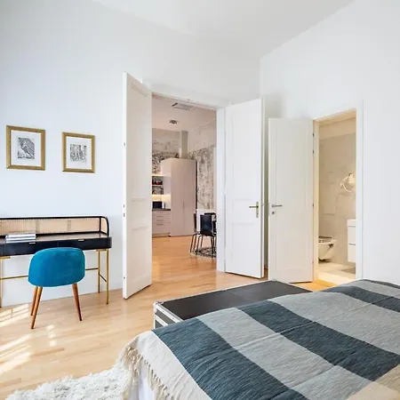 Boutique Luxury - & Quiet Apartment Budapest