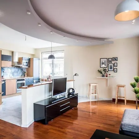Apartment 4-room With Aircon And Balcony Free Parking Budapest