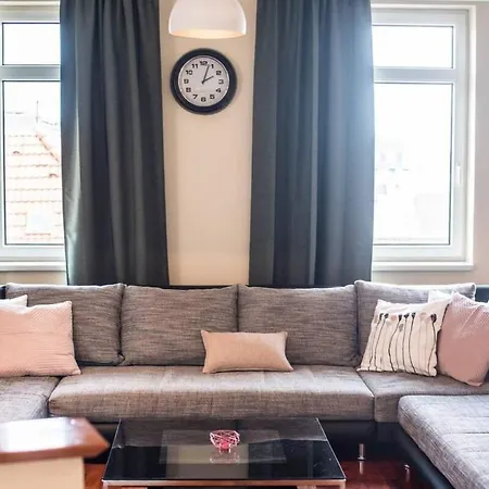 4-room With Aircon And Balcony Free Parking * Budapest
