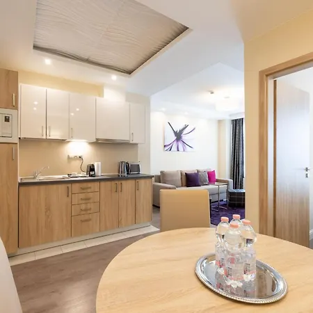 Cherry Residence, Palace Quarter