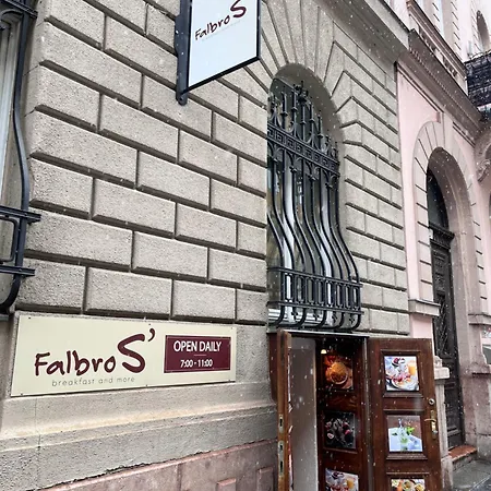 Easyhotel Oktogon 3* Budapeşte
