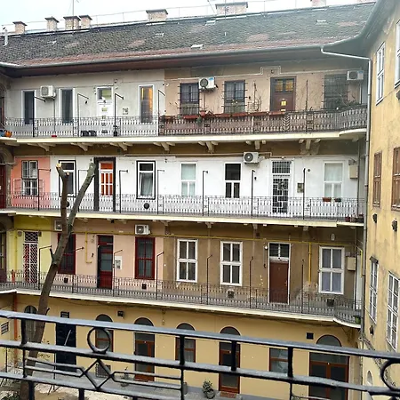 Apartment Heart Of The Cozy Corner With Free Parking & Ac