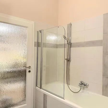 Apartment Heart Of The Cozy Corner With Free Parking & Ac Budapest