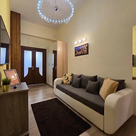 Apartment Krisztina Buda Castle Retreat - Near Chain Bridge