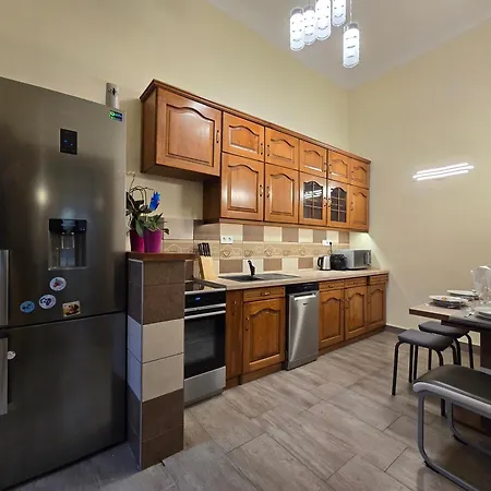 Krisztina Buda Castle Retreat - Near Chain Bridge Apartment *