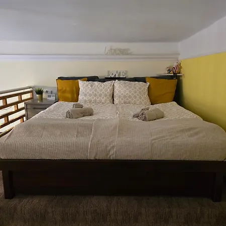 Krisztina Buda Castle Retreat - Near Chain Bridge Apartment Budapest