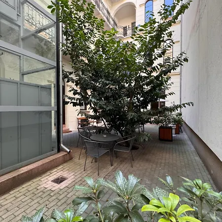 Gracia House Aparthotel