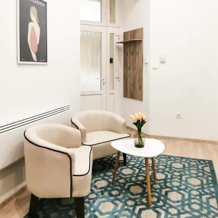 Szep Small * Budapest