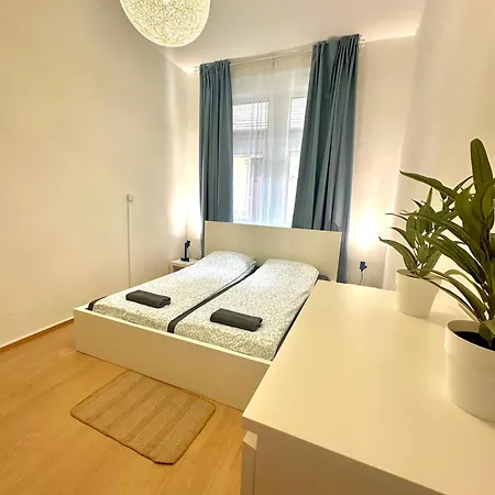 Cozy Centre Apartment *