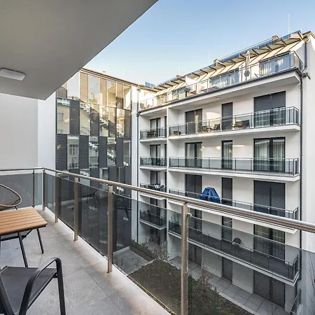Brand New In A House Apartment *