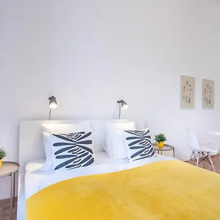 Apartment Very - Large Ac