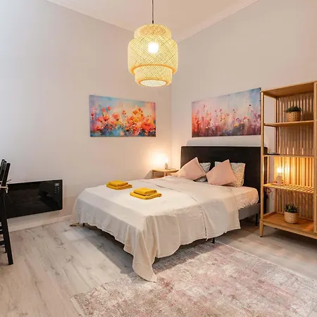 Blush & Gold Boutique B25 Nr 1 Budapest