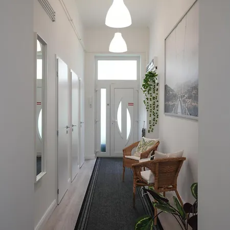 Apartment Beautiful Newly Refurbished Studio,fully Equipped Walking Distance To The Park Where Will Find The World Famous Szechenyi Thermal Bath Spa, Museums , And The Capital Circus , Ac, Smart Tv, High Speed Internet *