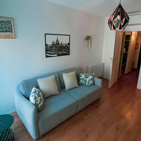 Oli Fiumei Apartment Budapest