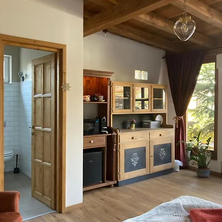 Katies Tiny House Apartment Budapest