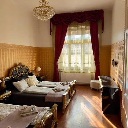 Apartment Versace Luxury Budapest