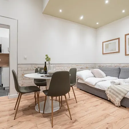 A30 - Akacfa Urban Nest - Location By Bqa Apartment *