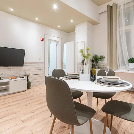 A30 - Akacfa Urban Nest - Location By Bqa Apartment Budapest