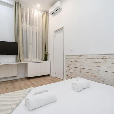 A30 - Akacfa Urban Nest - Location By Bqa Apartment Budapest