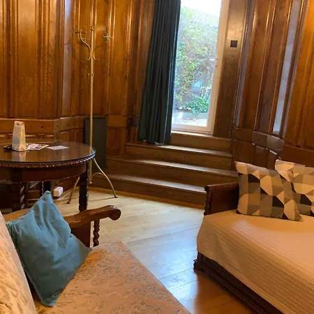 Bed & Breakfast Kalmar Panzio Budapest