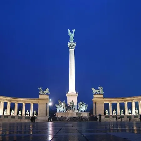 Lägenhet Port Budapest