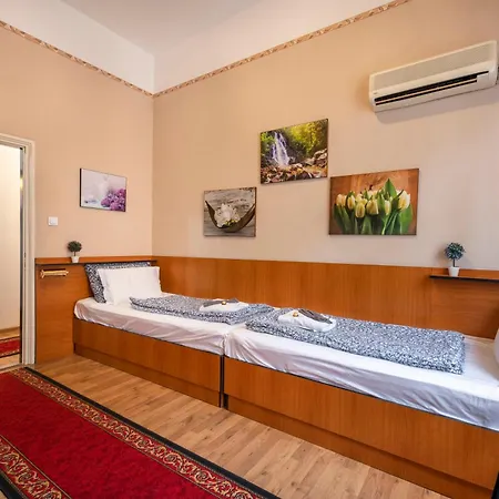 Kristal Gellert Hill Hotel *