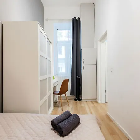 Walk To Opera House - 3br Live In Designer Apartament *