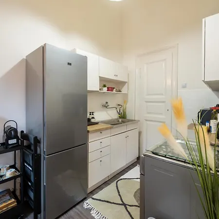 Downtown Oasis Apartment