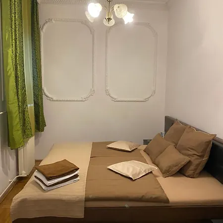 Heart Of The 2 Bedrooms, Living Rooms, Bathrooms, With Ac Budapest