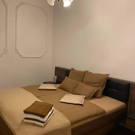 Heart Of The 2 Bedrooms, Living Rooms, Bathrooms, With Ac