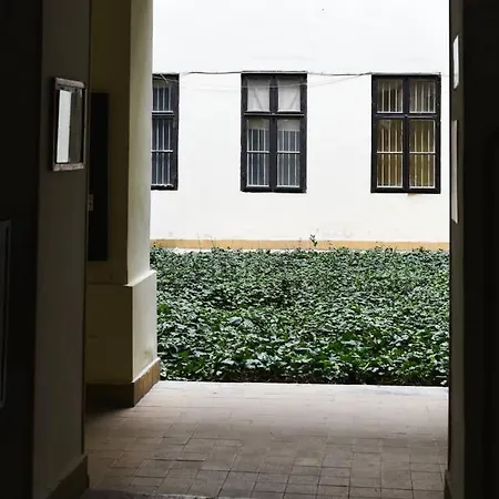 Very Close To Basilica Appartement
