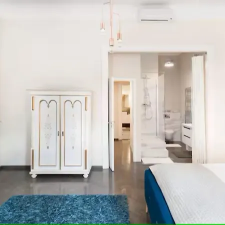 Grand Andrassy Boulevard Apartment Budapest