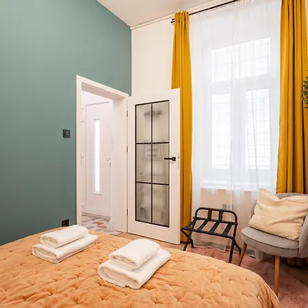 Apartment New Downtown Bliss - A Homelike Haven *